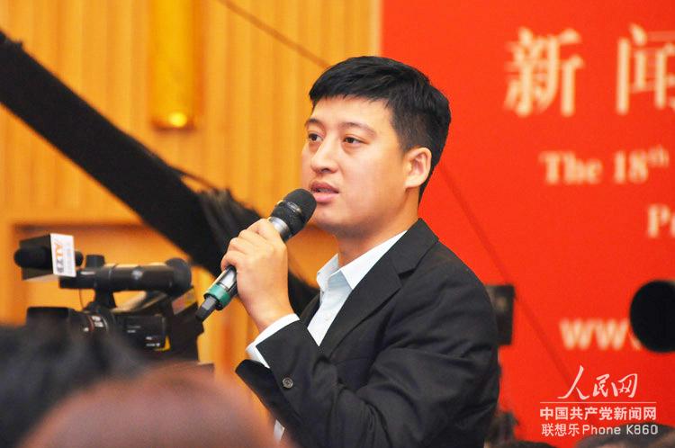 中央人民廣播電台、中國廣播網記者提問(人民網 張啟川 攝)
