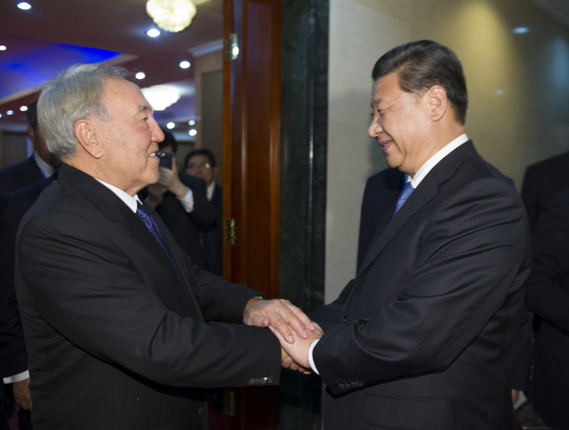 9月12日，國家主席習近平在杜尚別會見哈薩克斯坦總統納扎爾巴耶夫。 新華社記者謝環馳攝