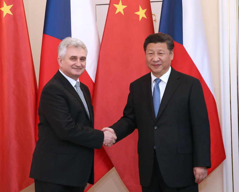 3月29日，国家主席习近平在布拉格会见捷克参议院主席什捷赫。新华社记者 庞兴雷 摄