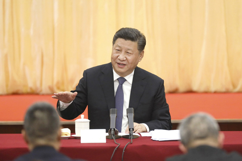3月4日下午，中共中央總書記、國家主席、中央軍委主席習近平看望參加全國政協十三屆二次會議的文化藝術界、社會科學界委員，並參加聯組會，聽取意見和建議。中共中央政治局常委、全國政協主席汪洋參加看望和討論。新華社發（盛佳鵬 攝）
