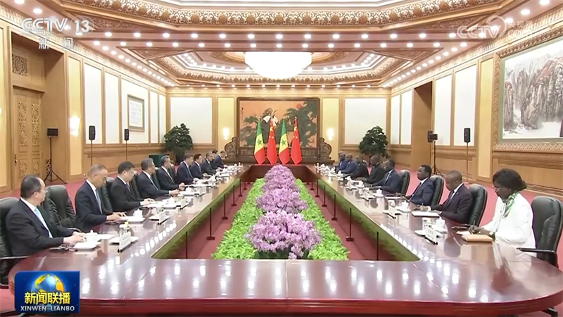 习近平会见塞内加尔总理